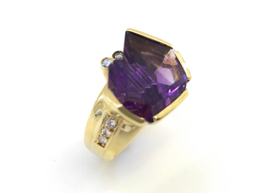 Bernd Munsteiner for H.Stern Amethyst and Diamond Ring - Image 2