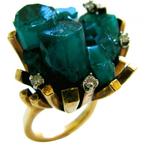 An Emerald and Gold Cocktail Ring c 1970