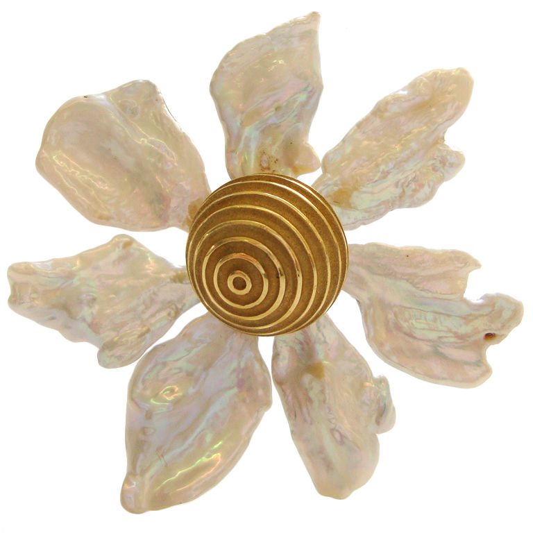 CHRISTOPHER WALLING, 18k Pearl Brooch - Kimberly Klosterman Jewelry