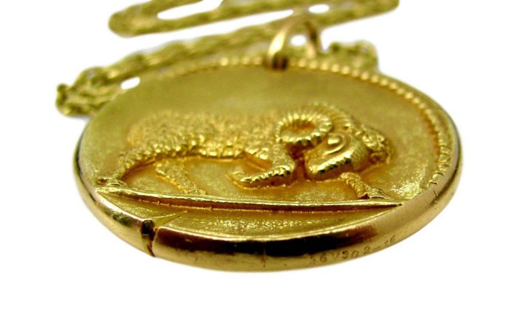 Van Cleef & Arpels Gold Zodiac Aries Necklace French Circa 1970 - Image 3