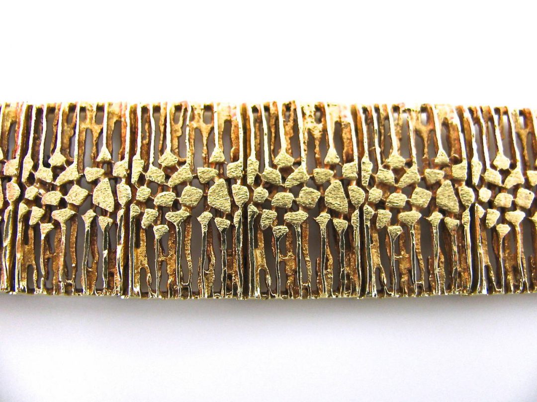 A Modernist Gold Bracelet circa 1960 - Image 2