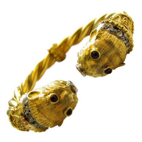 A Gold Lion Head Bracelet