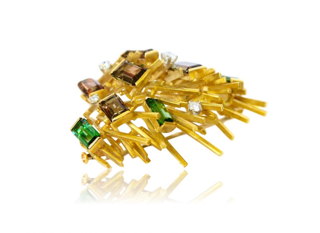 1970s Andrew Grima Modernist Tourmaline Diamond Gold Brooch - Image 4