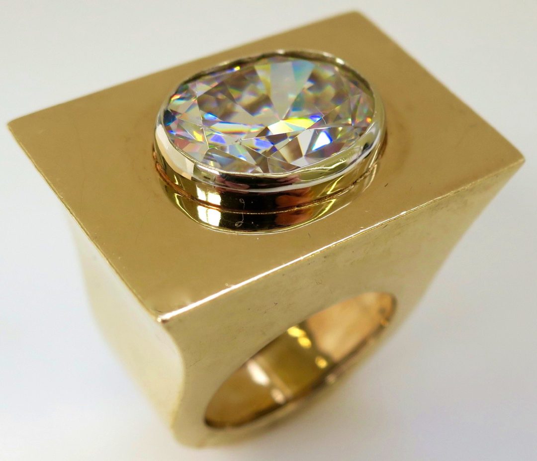 Massive Gold Travel Ring, circa 1960 - Image 2