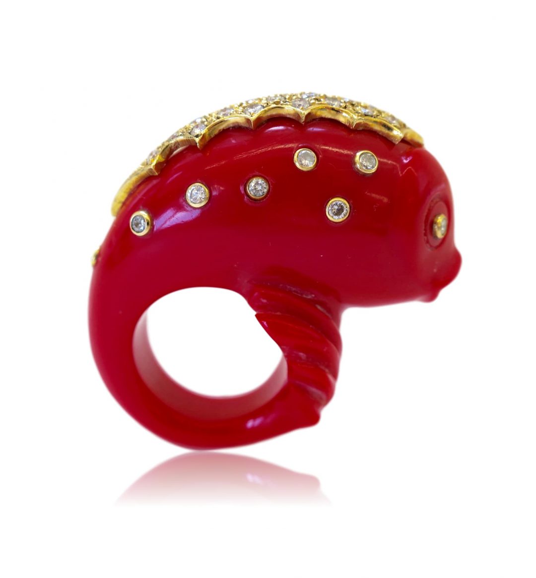 Antonia Miletto Massive Carved Resin and Diamond Fish Ring, circa 1990 - Image 4