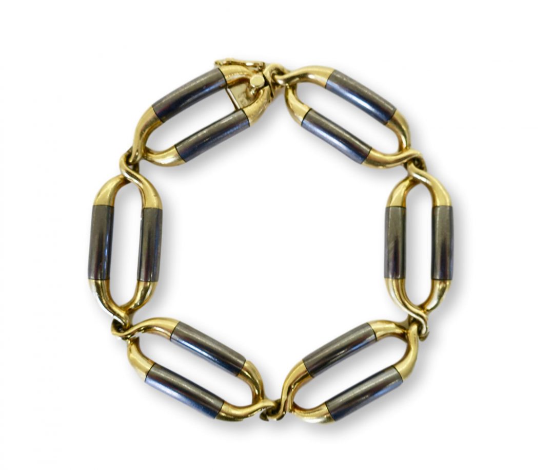 Van Cleef & Arpels Steel and Gold Link Bracelet - Image 2